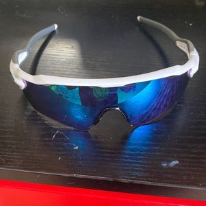 They are Oakley’s classes and I love them easy to wear
